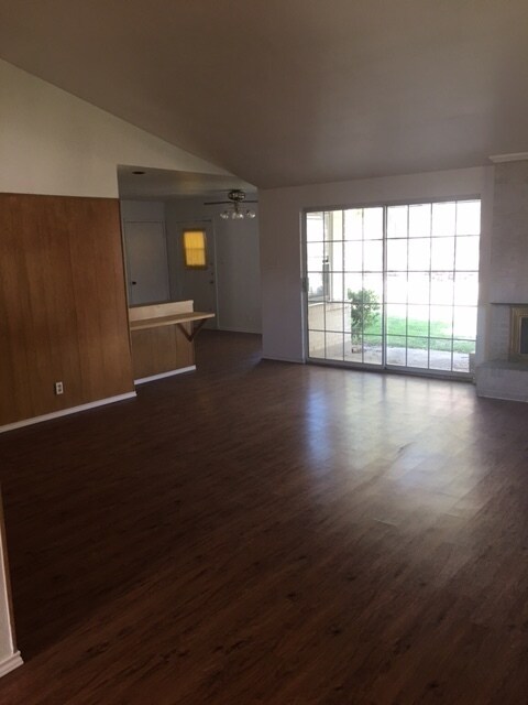 Foto del edificio - House For Lease in Garland