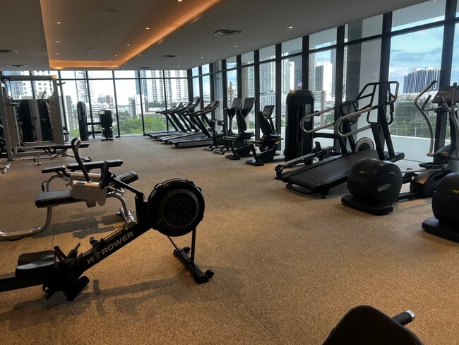 Building Photo - 162 NE 23rd St