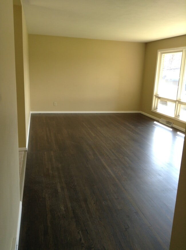 Foto del edificio - 1229 W Arrowhead Rd