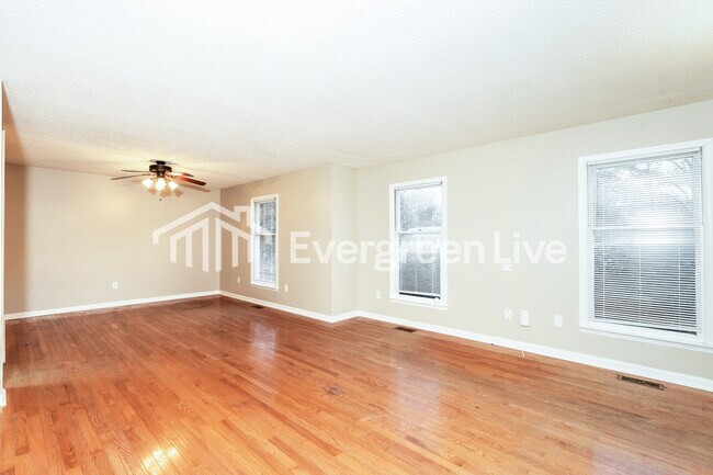 Building Photo - 501 Pheasant Ridge Dr