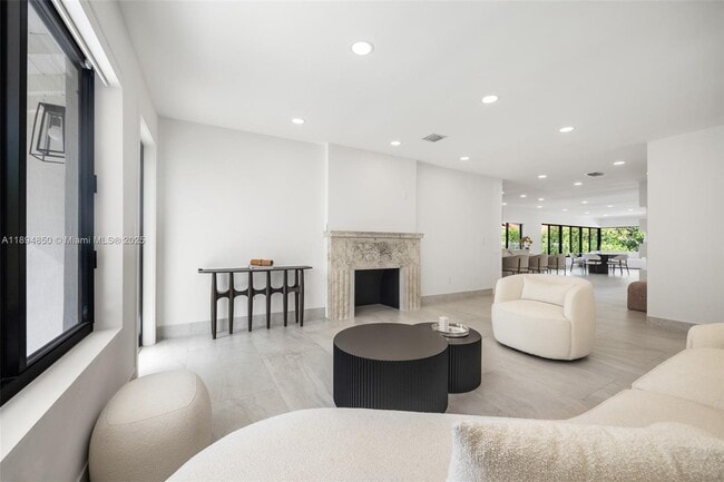 Foto del edificio - 615 SW 21st Rd