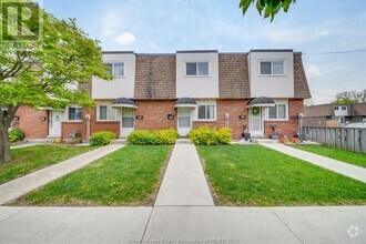 Building Photo - 5486 Lassaline Ave