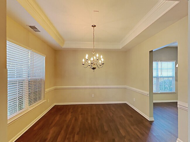 Foto del edificio - 6322 Sackett Way