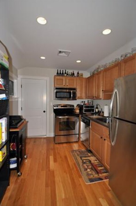 Primary Photo - 27 Crosby Rd