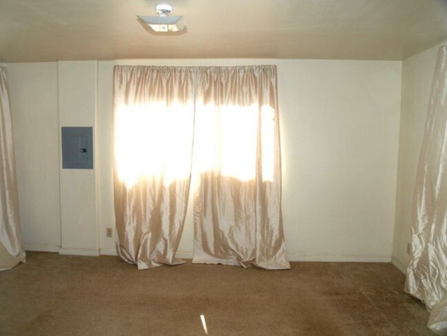Building Photo - 4261 Halenani St