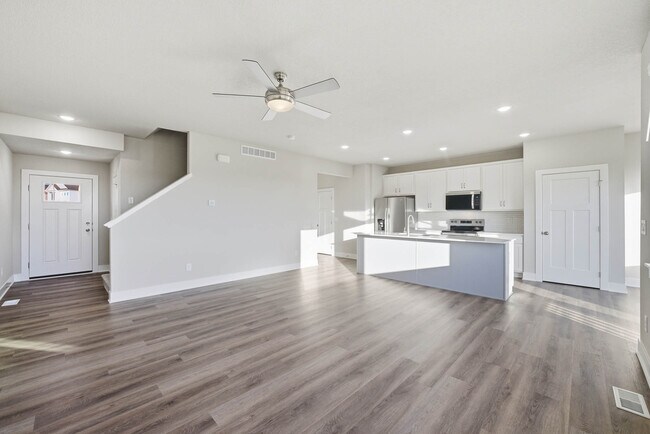 Foto del edificio - 526 43rd St SW