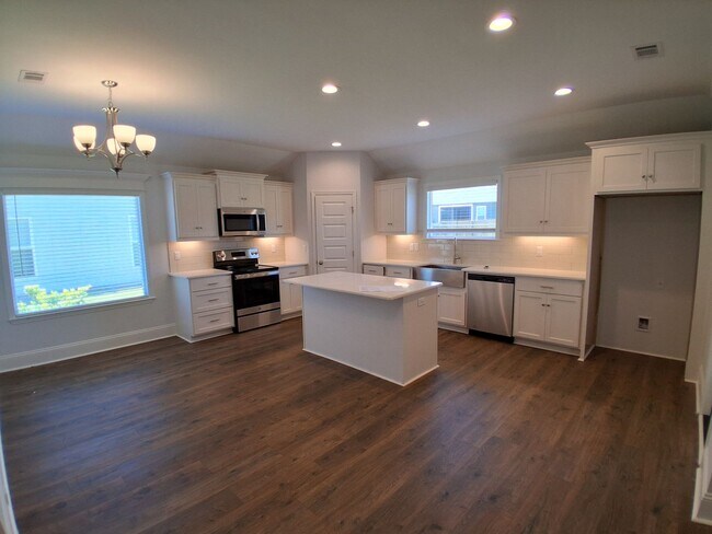 Foto del edificio - Beautiful 4 Bedroom Home in North Lowndes ...
