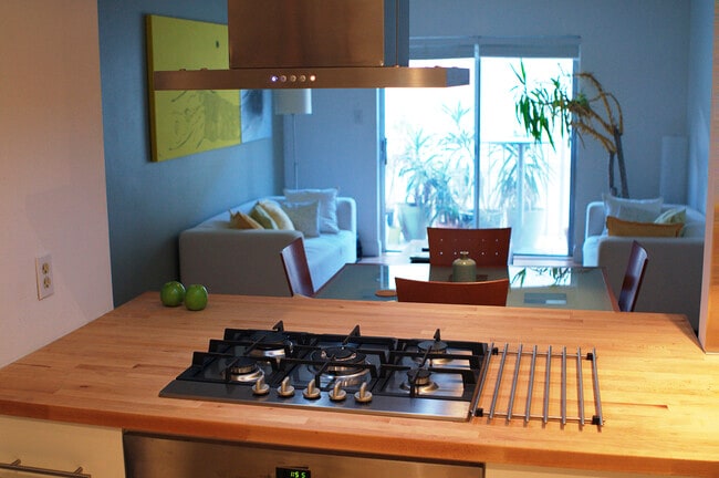 Foto del edificio - 1615 Meridian Ave