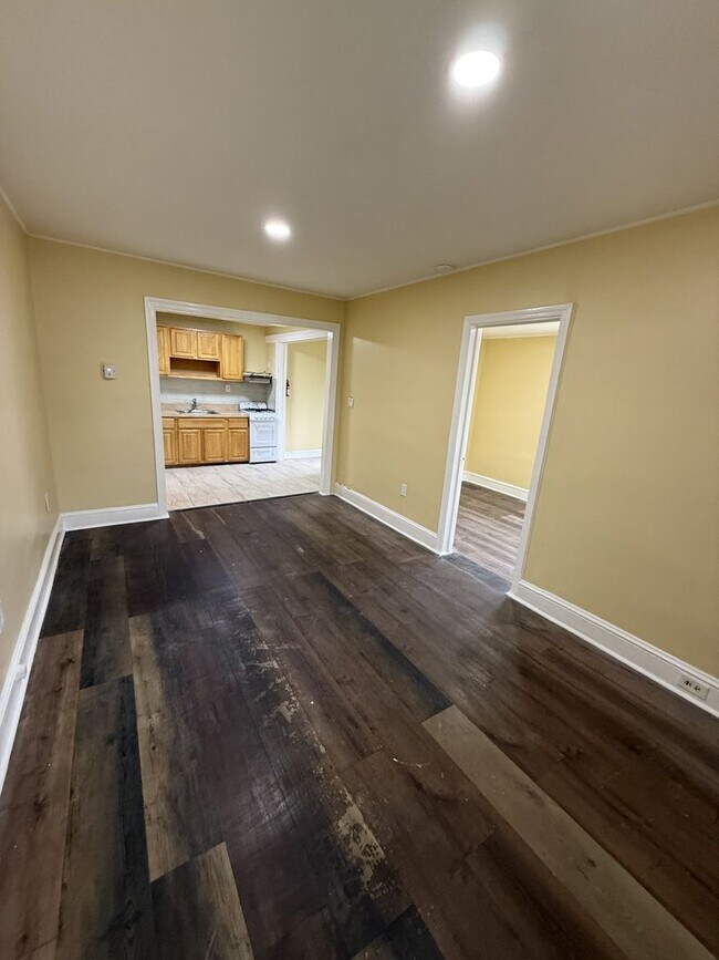 Foto del edificio - 1127 Woodland Ave