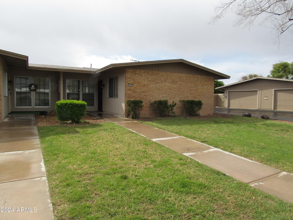 17414 N 99th Dr, Sun City, AZ 85373 Townhome Rentals in Sun City AZ