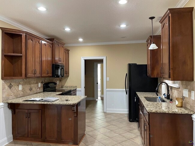 Building Photo - 114 Highland Point Dr