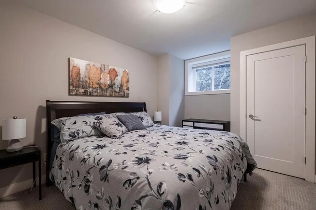 Photo du bâtiment - 610 6th St E