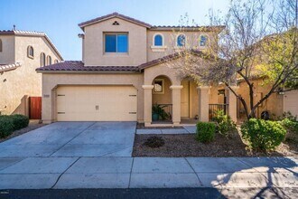 Building Photo - 3221 E Virgil Dr