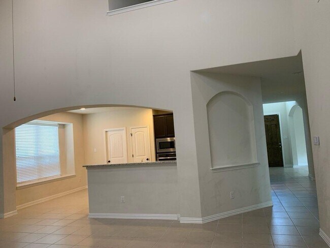 Building Photo - 170 Brazil Dr