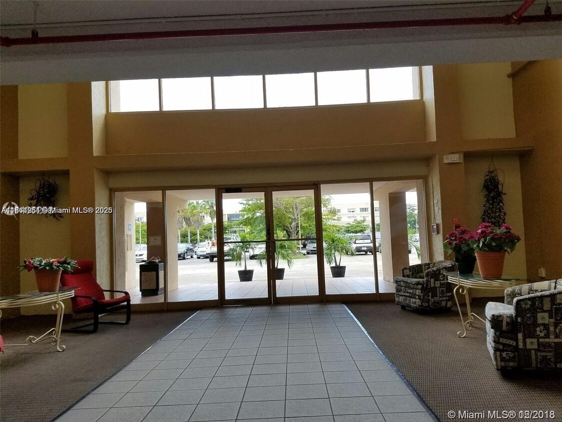 Foto principal - 14850 Naranja Lakes Blvd