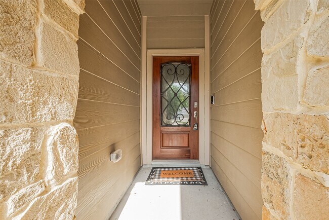 Building Photo - 5327 Silver Ledge Dr