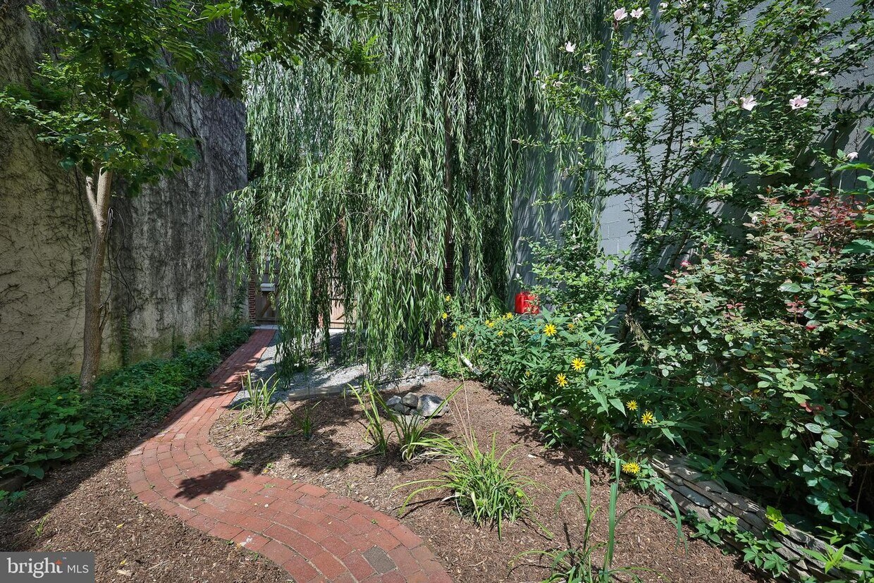 Primary Photo - 919 E Passyunk Ave