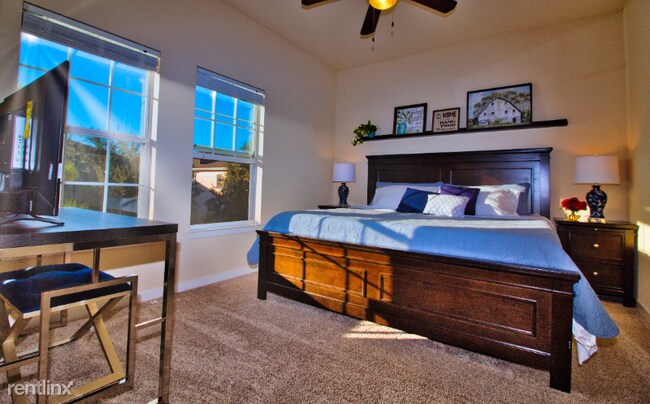 Building Photo - 2 br, 2 bath Apartment - 7939 New River Dr