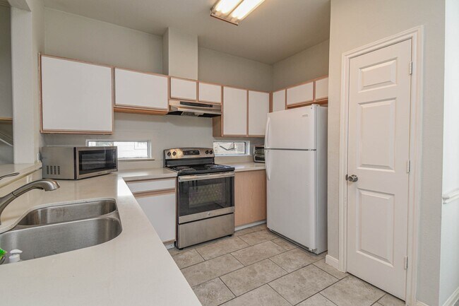 Foto del edificio - 6289 Wilcrest Dr
