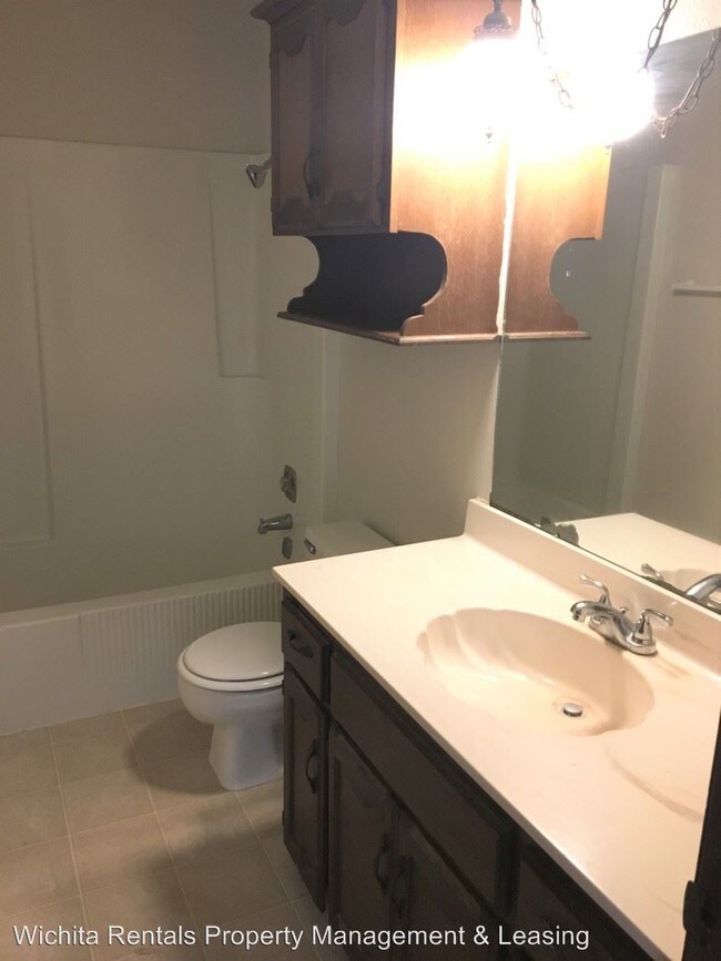 Foto del edificio - 2337 N Rutland Ct