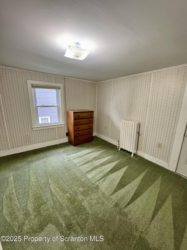 Building Photo - 713 Hazle St