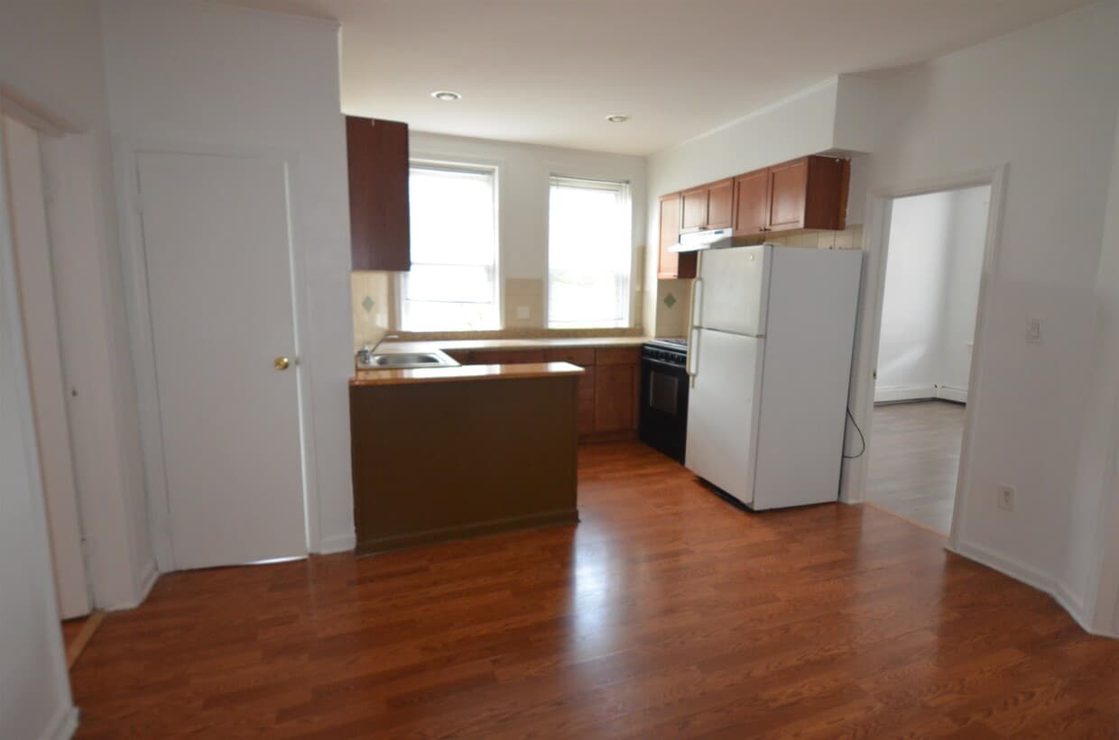 Primary Photo - 169-171-171 Avenue F