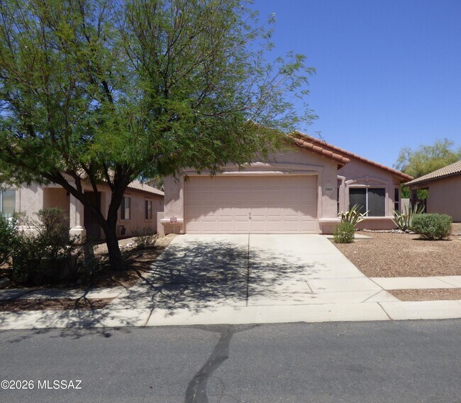 Foto del edificio - 5562 W Peaceful Dove Pl