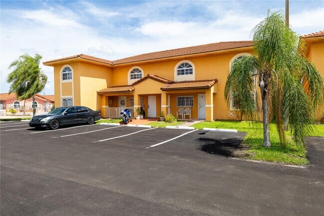 Building Photo - 7666 W 34th Ln