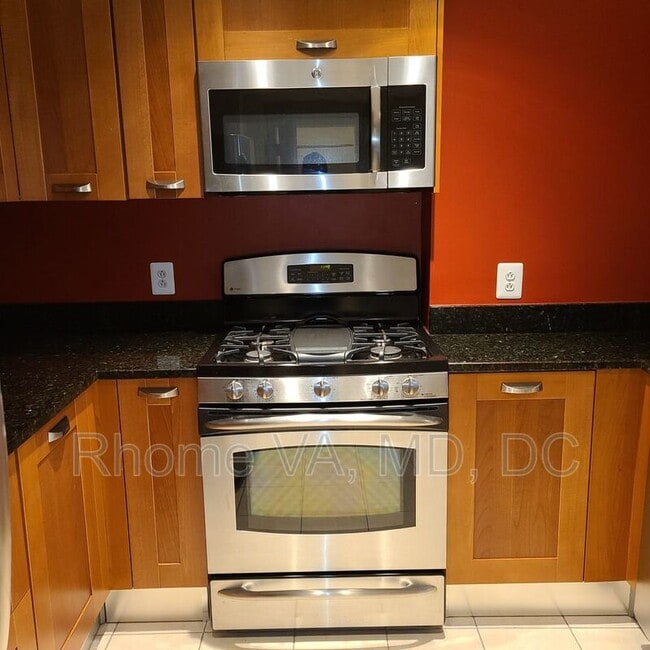 Building Photo - 2451 Midtown Ave