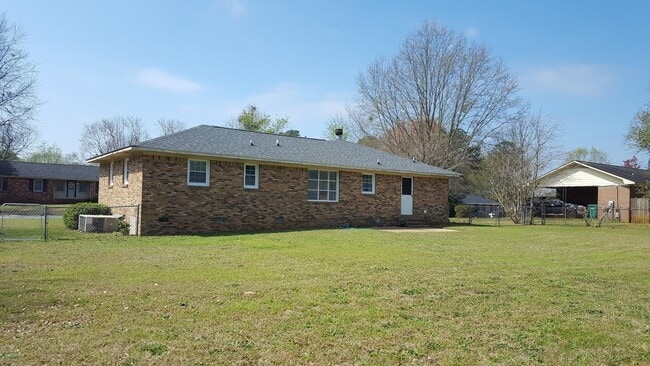Building Photo - 5573 Sandy Trace Dr.
