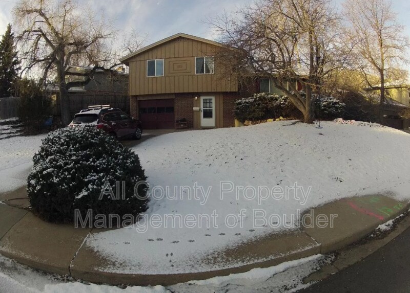 Primary Photo - 1030 Miami Way