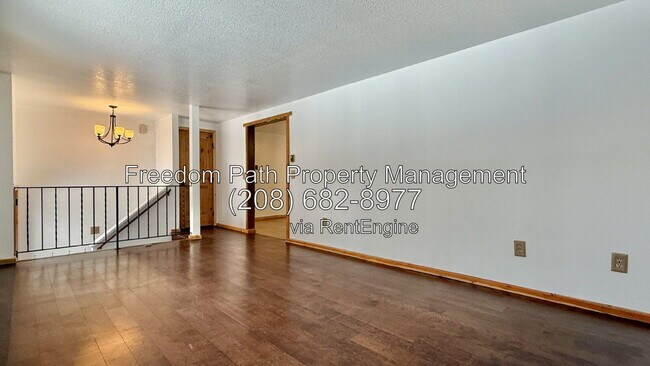 Foto del edificio - 1142 W Elmira Rd