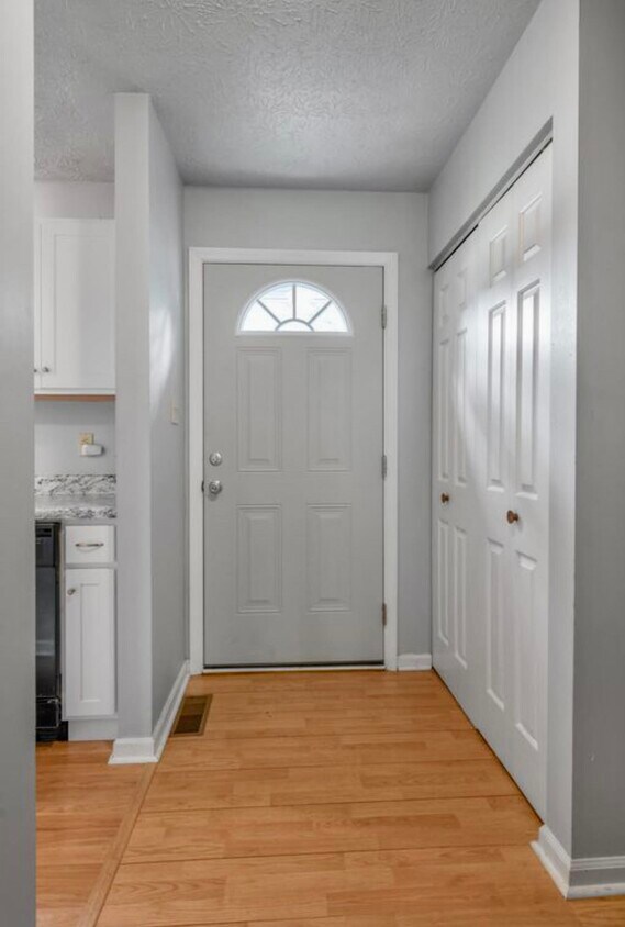 Primary Photo - 3471 Pimlico Pky