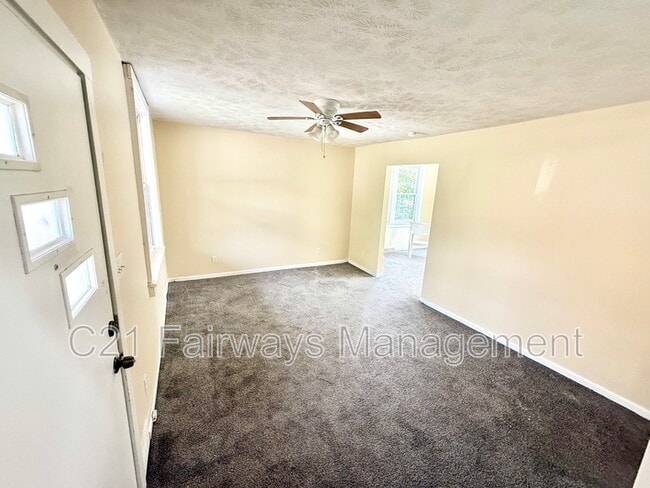 Building Photo - 1638 Methyl St