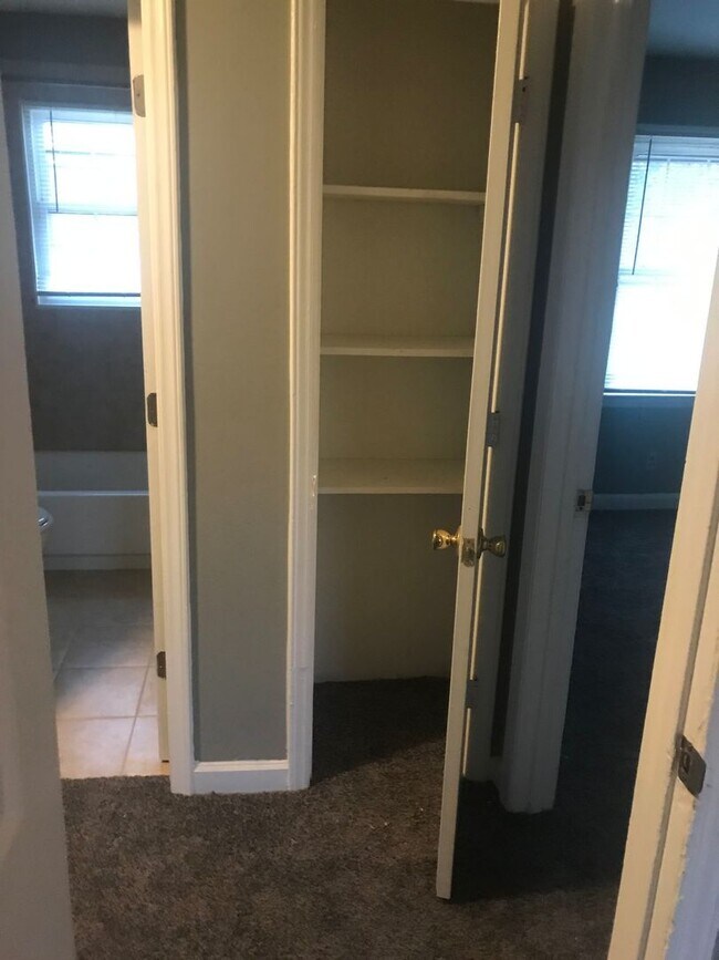 Foto del edificio - 2 Bedroom Near Downtown Charlotte