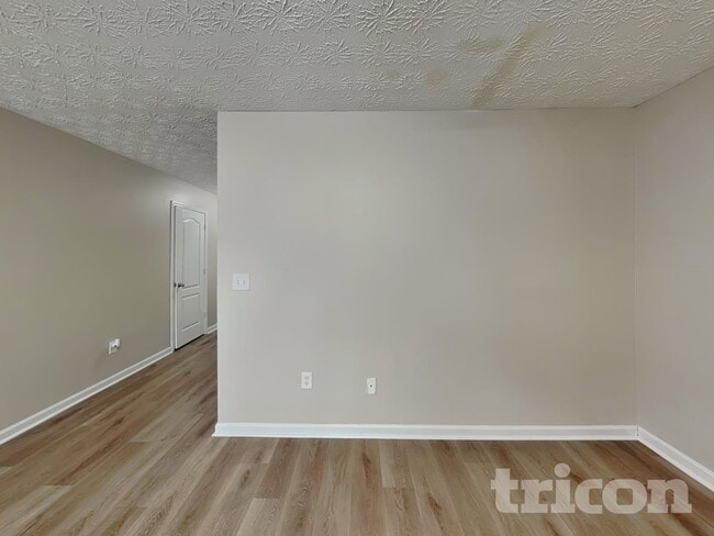 Building Photo - 1740 Formosa Ln