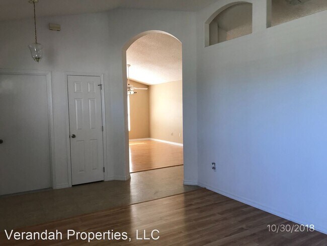 Foto del edificio - 3 br, 2 bath House - 10749 Oak Glen Circle