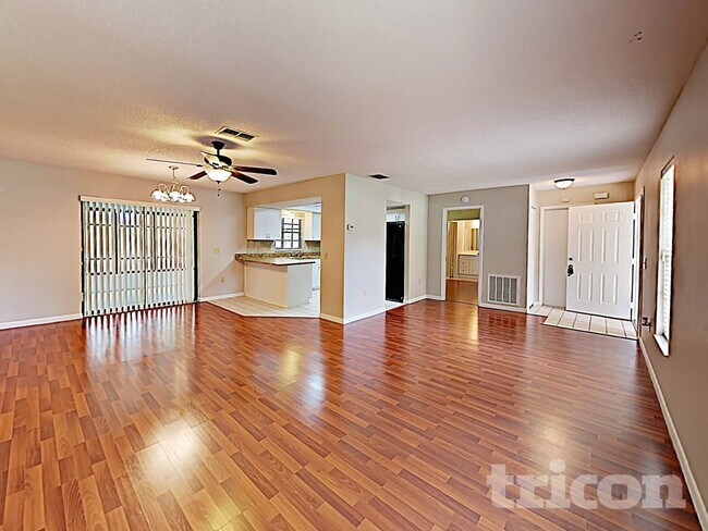 Foto del edificio - 12207 Bluefield St