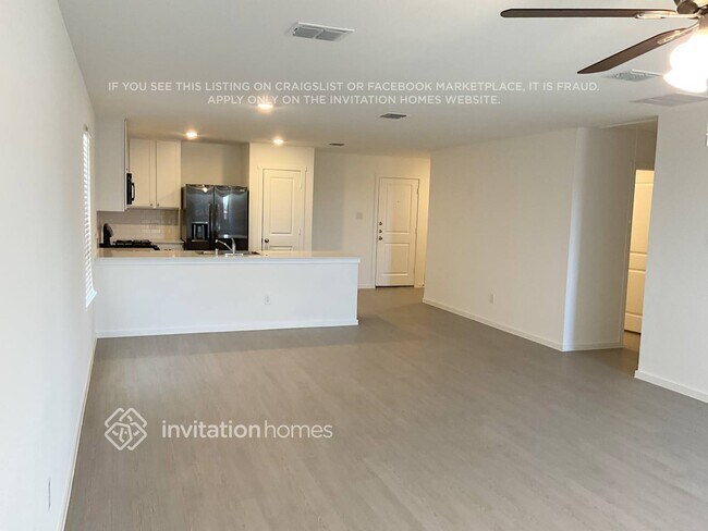 Building Photo - 905 Carrick Dr