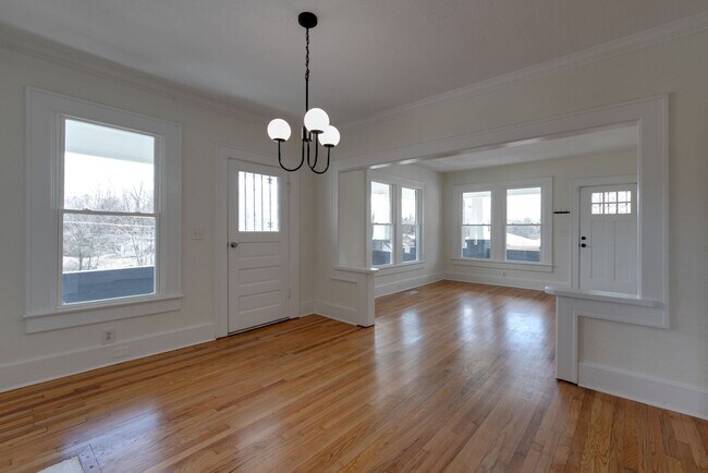 Building Photo - Newly renovated 2bed/1bath