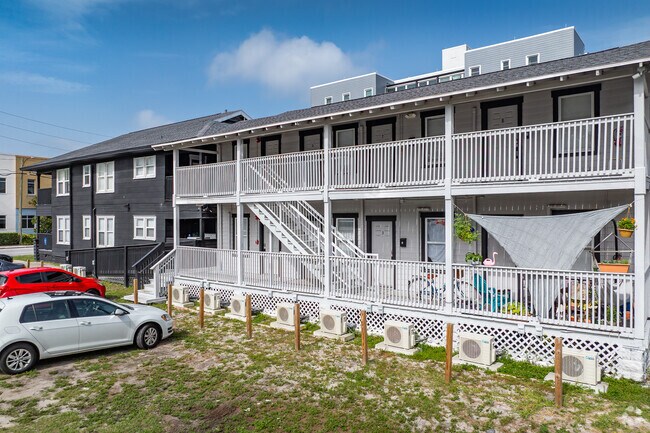 805 4th Ave N San Petersburgo, FL - Satoshi Sol