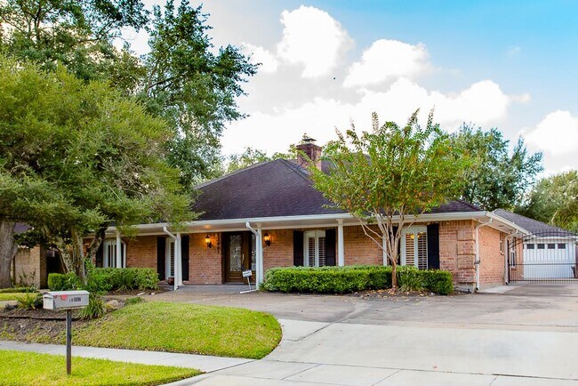 Foto del edificio - 12007 Cedar Pass Dr