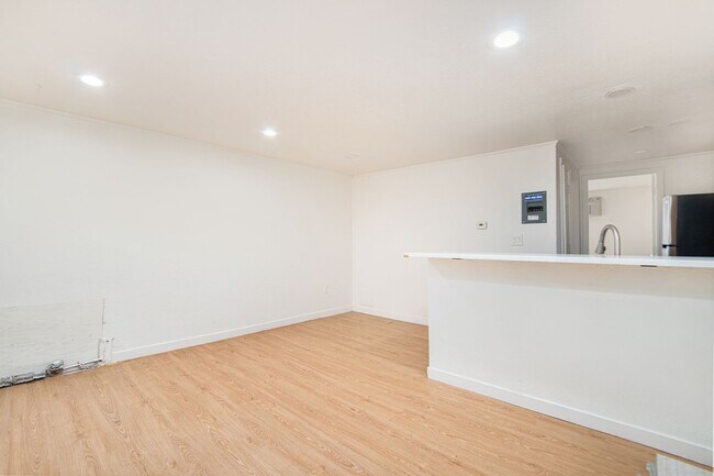 Foto del edificio - Beautiful 1 Bed, 1 Bath Condo on Speer- Ch...