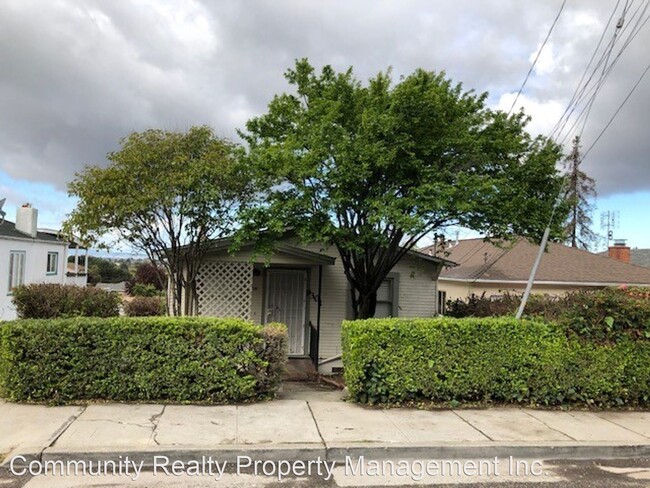 Building Photo - 2 br, 1 bath House - 9301 Lawlor St.