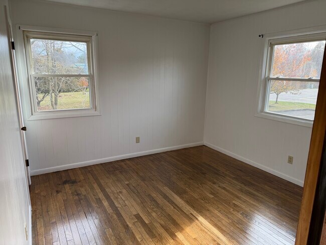 Dormitorio trasero - 117 Franklin St