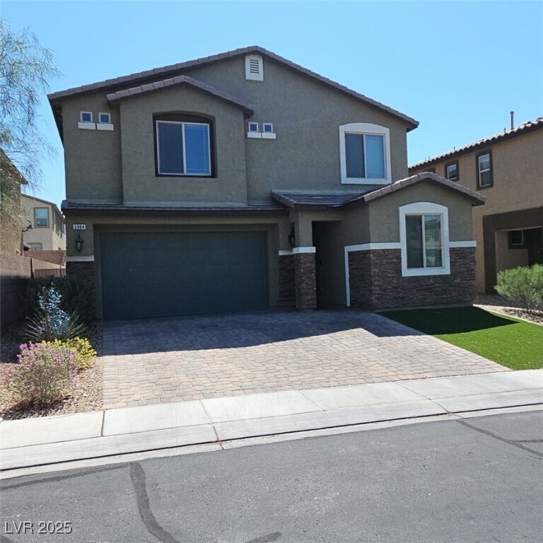 Foto principal - 5904 Galway Bay St