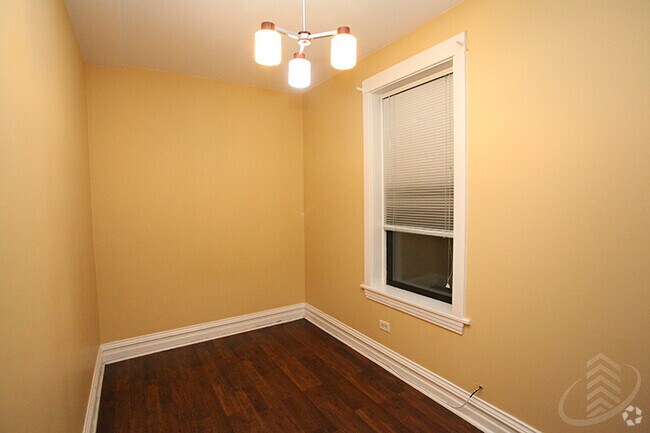 Building Photo - 1324 N Bosworth Ave