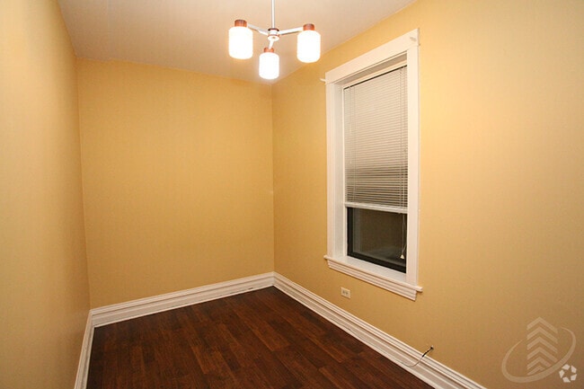 Building Photo - 1324 N Bosworth Ave