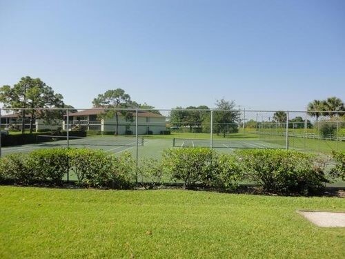 Foto del edificio - 6356 Chasewood Dr