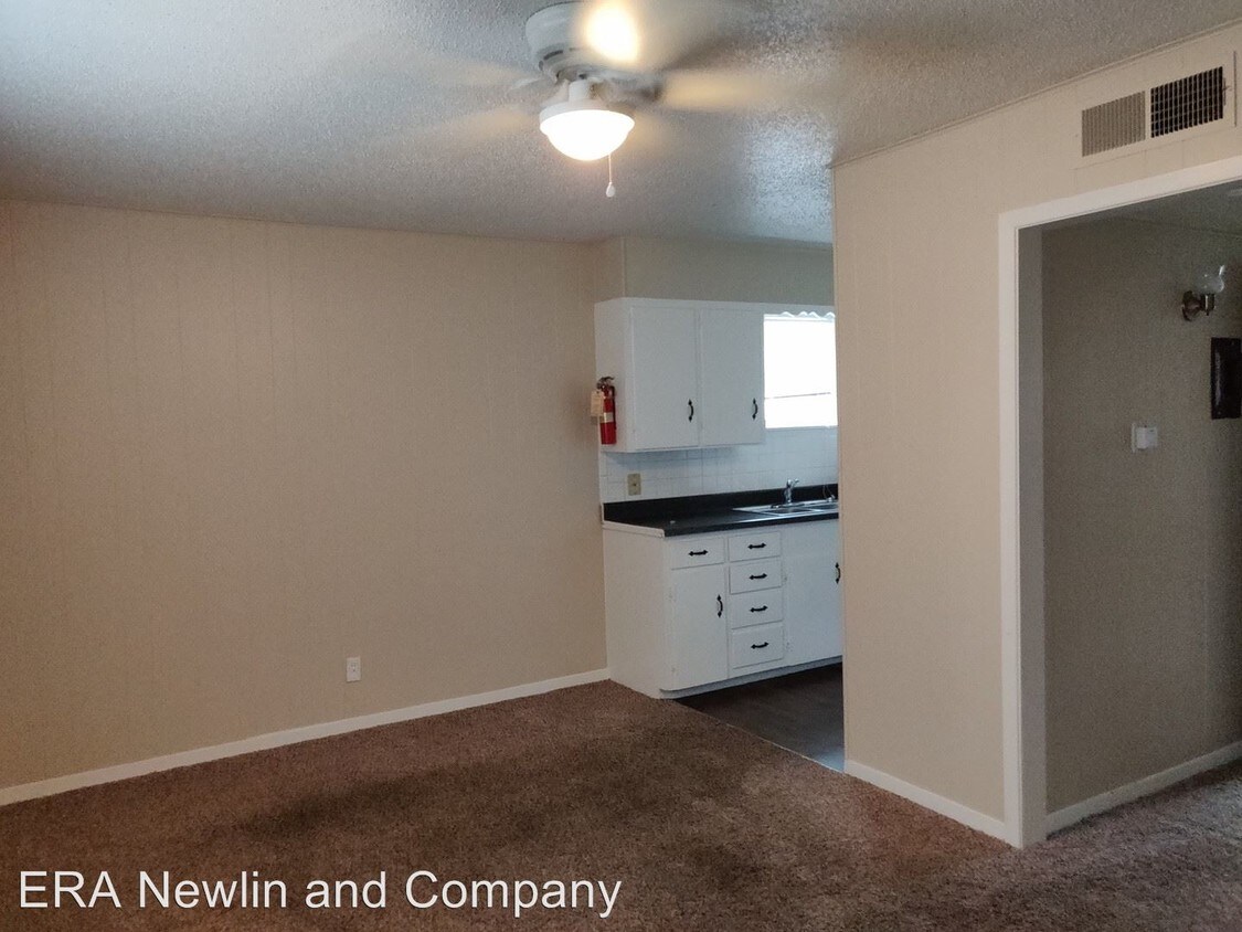 Foto principal - 2409 W Ave N